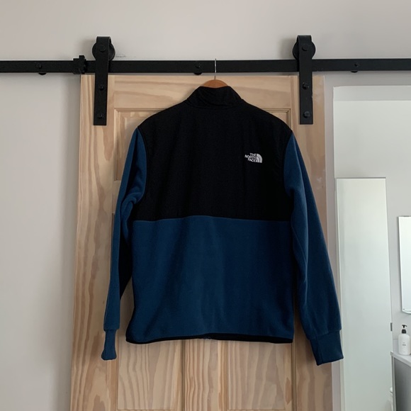 Never Worn North Face Jacket - Men’s Medium - Picture 5 of 5